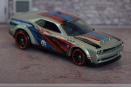 HotWheels `18 Dodge Challenger SRT Demon COOL !!!!!!!!!